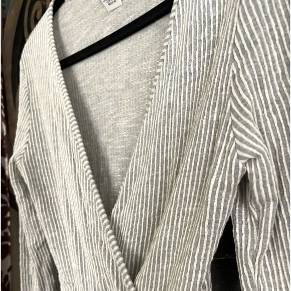 Faux Wrap Top Tie V Neck Pin Stripe Boho Preppy Minimalist Blouse - Picture 14 of 16